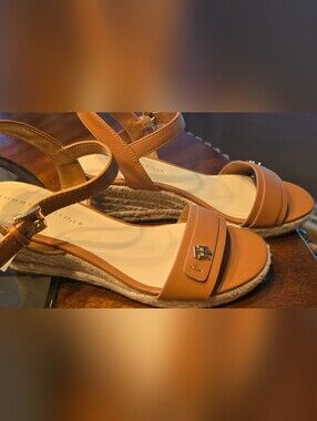 Tommy Hilfiger NWT Tan Espadrille Wedge Sandals, Sz. 8